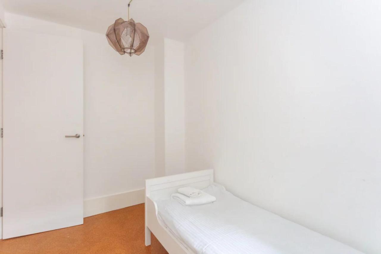 Peaceful 2 Bedroom Apartment In Central Лондон Экстерьер фото