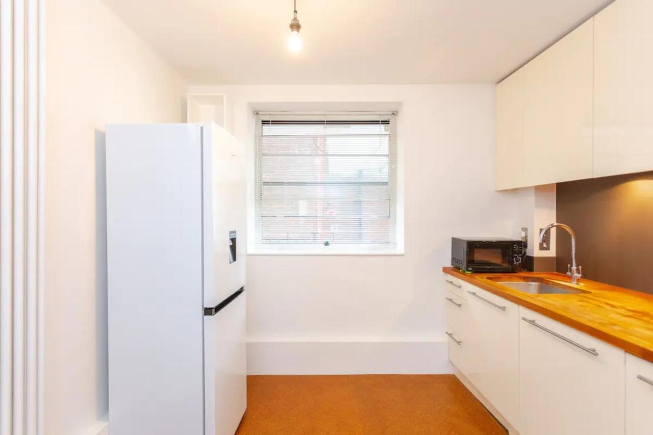 Peaceful 2 Bedroom Apartment In Central Лондон Экстерьер фото